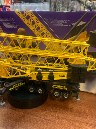 Caterpillar Latticed Crane 1/55 Scale (Vintage SIKO, CAT) **GERMAN IMPORT** - Bitz & Buttons