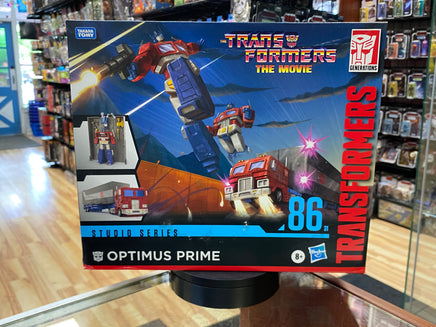 Optimus Prime SS86-31 Commander Class (Transformers Studio Series, Hasbro) **Scratch/Dent** - Bitz & Buttons