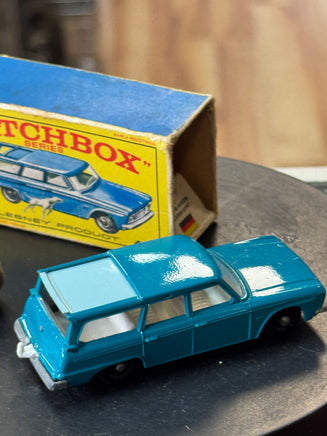 Studebaker Station Wagon 42 Diecast (Vintage Matchbox, Lesney) - Bitz & Buttons