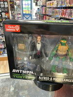 Alfred & Michelangelo (TMNT Ninja Turtles, DC Collectibles) **SEALED**