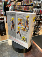 Super Saiyan Son Goku Awakening (Dragon Ball Z, Bandai SH Figuarts) **COMPLETE**