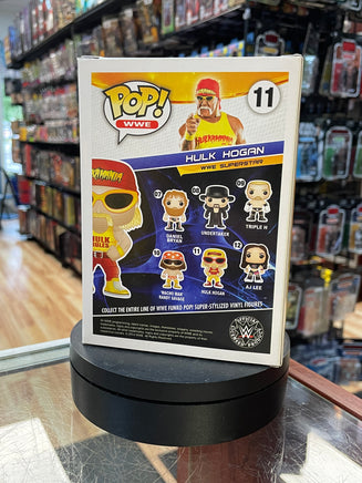 Hulk Hogan #11 (Funko Pop, WWE) SHOP EXCLUSIVE - Bitz & Buttons