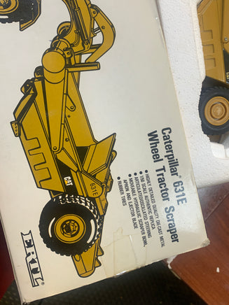 Caterpillar 631E Wheel Tractor Scraper 1/50 Scale ( Vintage ERTL, CAT) - Bitz & Buttons