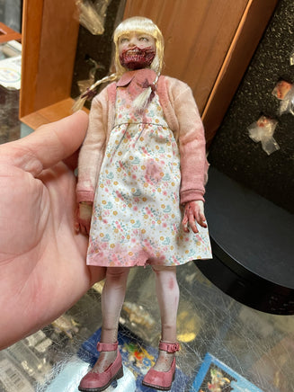 Khloe The Twin BIT007A 1/6 Scale (Asmus Toys, Bitten Series) COMPLETE - Bitz & Buttons