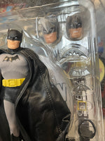 Batman Golden Age Caped Crusader One:12 Deluxe Edition (DC Comics, Mezco Toyz) COMPLETE