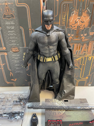 Batman Suicide Squad 1/6 MMS409 (DC, Batman, Hot Toys) COMPLETE - Bitz & Buttons