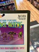 Slashing Goldar Space Alien (Vintage MMPR Power Rangers, Bandai) SEALED - Bitz & Buttons