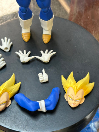 Super Saiyan Vegeta Awakened Super Saiyan Blood (Bandai SH Figuarts , Dragon Ball Z) COMPLETE - Bitz & Buttons