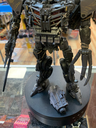 Scourge SS-101 Leader Class (Transformers Studio Series, Hasbro) - Bitz & Buttons