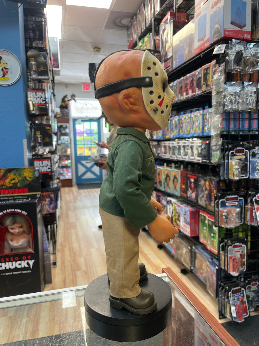 Jason Voorhess with Sound (Friday the 13th, Mezco Mega Scale)| Bitz ...