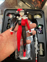 Harley Quinn Deluxe Edition (Mezco One:12, DC Comics) **COMPLETE**