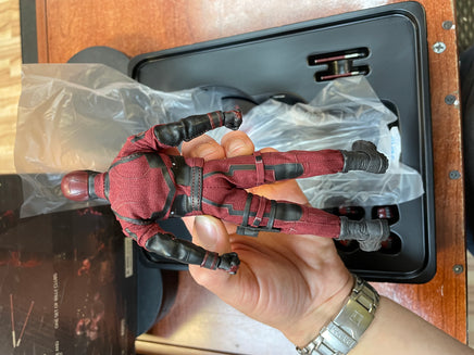 Netflix Daredevil (Marvel, Mezco One:12) **COMPLETE** - Bitz & Buttons