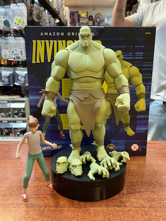 Monster Girl (Invincible, Diamond Select Toys) OPEN BOX/COMPLETE - Bitz & Buttons