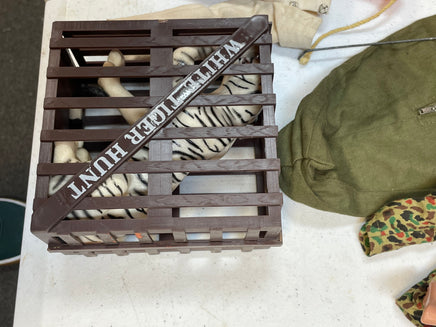 Adventure Team White Tiger Hunt (Vintage 12” GI Joe, Hasbro) **Original** - Bitz & Buttons