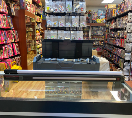 Rey Skywalker Legacy Hilt with Saber (Star Wars, Galaxy Edge) - Bitz & Buttons