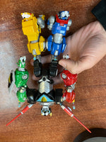 Metal Defender Lions of Voltron Diecast (Voltron Legendary Defender, Playmates Toys) INCOMPLETE