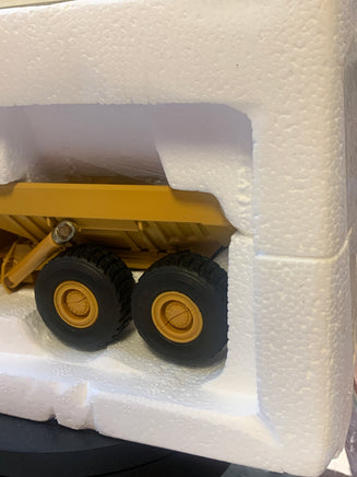 Caterpillar D350D Articulated Dump Truck 1/50 Scale ( Vintage ERTL, CAT) - Bitz & Buttons