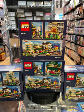 Bricktober Lego Set 1-4 (Lego, ToysRUs) **SEALED** - Bitz & Buttons