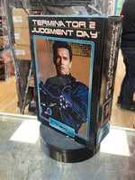 T-800 -Judgement Day- (NECA, Terminator) **SEALED**