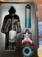 Ultra Man 1:12 (Mezco, Ultra Man)  **COMPLETE**