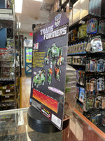 Hoist IDW Deluxe Class (Transformers Generations Thrilling 30, Hasbro) - Bitz & Buttons