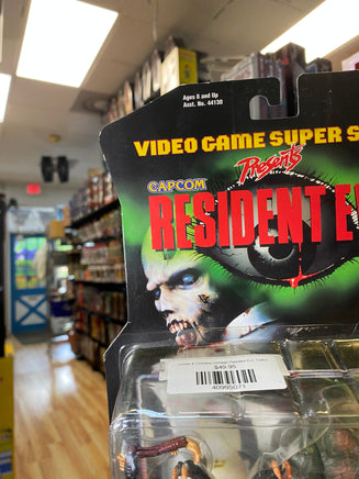 Hunter & Chimera (Vintage Resident Evil, Toybiz) SEALED - Bitz & Buttons