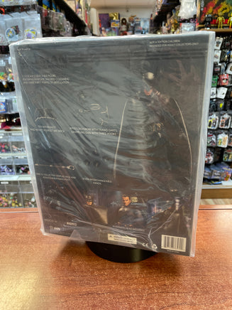Ascending Knight Batman (DC Comics, Mezco One:12) **NEW** - Bitz & Buttons