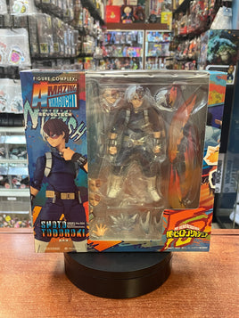 Shoto Todoroki (Amazing Yamaguchi, Revoltech, Kaiyodo, My Hero Academia) - Bitz & Buttons