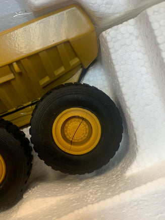 Caterpillar D350D Articulated Dump Truck 1/50 Scale ( Vintage ERTL, CAT) - Bitz & Buttons