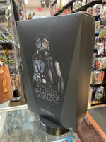 First Order Tie Pilot MMS324 1/6 Scale (Star Wars, Hot Toys) COMPLETE