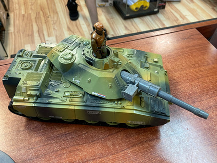 Mobat Battle Tank With Driver (Vintage GI Joe Hasbro) **COMPLETE** - Bitz & Buttons