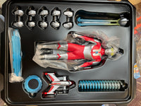 Ultra Man 1:12 (Mezco, Ultra Man)  **COMPLETE**