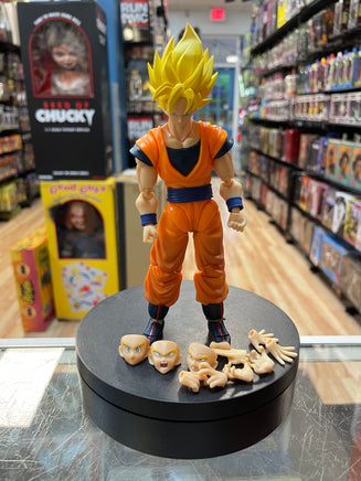 Super Saiyan Full Power Son Goku (Dragon Ball DBZ, Bandai SH Figuarts) **COMPLETE** - Bitz & Buttons