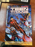 New 52 Teen Titans Vol 1-4 TPB (DC Universe, Comics)