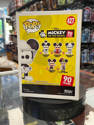 Firefighter Mickey Mouse #427 (Funko Pop, Disney) - Bitz & Buttons