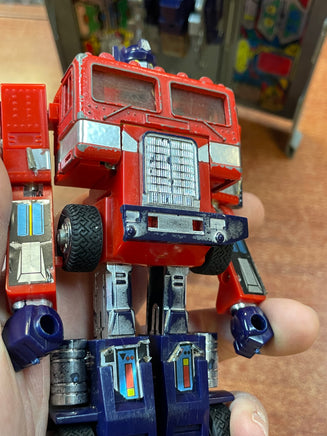 Optimus Prime Original 1984 (Transformers Retro G1, Hasbro) INCOMPLETE - Bitz & Buttons