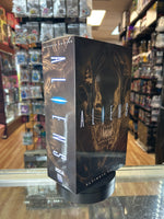 Alien’s Ultimate Edition (Neca, Aliens) **SEALED**