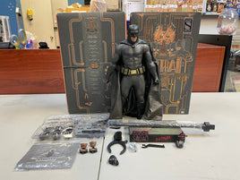 Batman Suicide Squad 1/6 MMS409 (DC, Batman, Hot Toys) COMPLETE - Bitz & Buttons