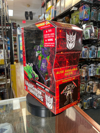 Megatron Voyager Class (Transformers Generations, Hasbro) **EXCLUSIVE** - Bitz & Buttons