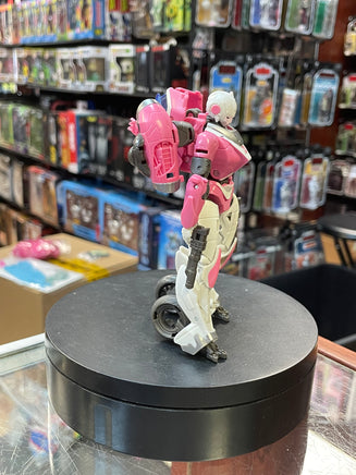 Arcee SS85 Deluxe Class  (Transformers Studio Series, Hasbro) **COMPLETE** - Bitz & Buttons