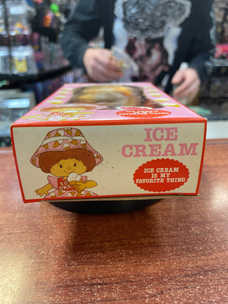 Ice Cream (Vintage Strawberry Shortcake KO, BlueBox) **NEW** - Bitz & Buttons