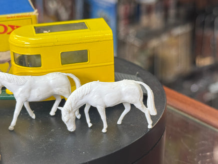 Yellow Pony Trailer with Horses Diecast (Vintage Matchbox, Lesney) - Bitz & Buttons