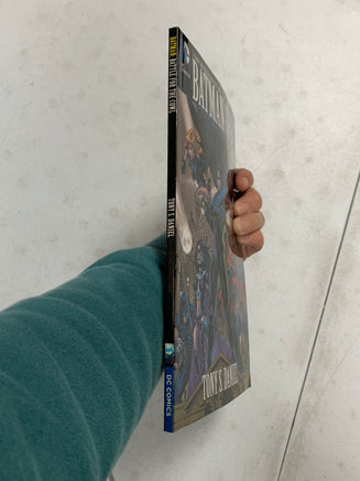 Batman Battle For The Cowl (DC Comics Trade TPB, Batman) - Bitz & Buttons