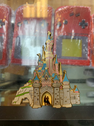 Cast Members Disney Paris Castle Jumbo 3D (Walt Disney World, Pin Traders) - Bitz & Buttons