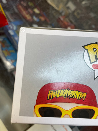 Hulk Hogan #11 (Funko Pop, WWE) SHOP EXCLUSIVE - Bitz & Buttons