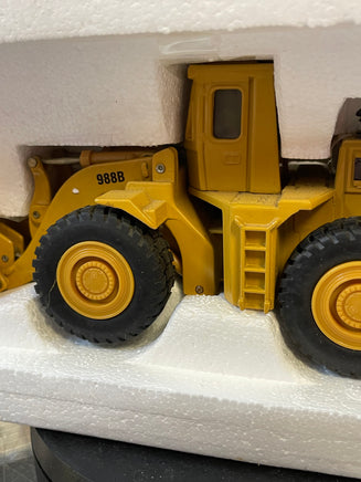 Caterpillar 988B Wheel Loader 1/50 Scale ( Vintage ERTL, CAT) - Bitz & Buttons