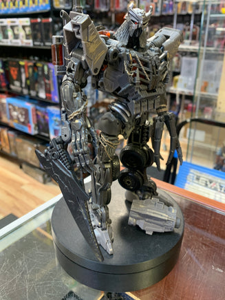 Scourge SS-101 Leader Class (Transformers Studio Series, Hasbro) - Bitz & Buttons
