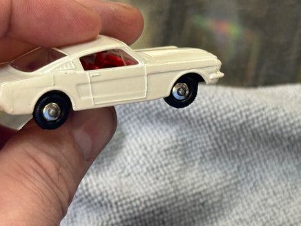 White Ford Mustang 8 Diecast (Vintage Matchbox, Lesney) - Bitz & Buttons