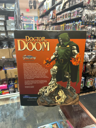 Doctor Doom PVC Statue (Diamond Select Toys, Marvel) **SEALED** - Bitz & Buttons