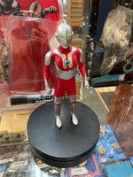 Ultra Man 1:12 (Mezco, Ultra Man)  **COMPLETE**